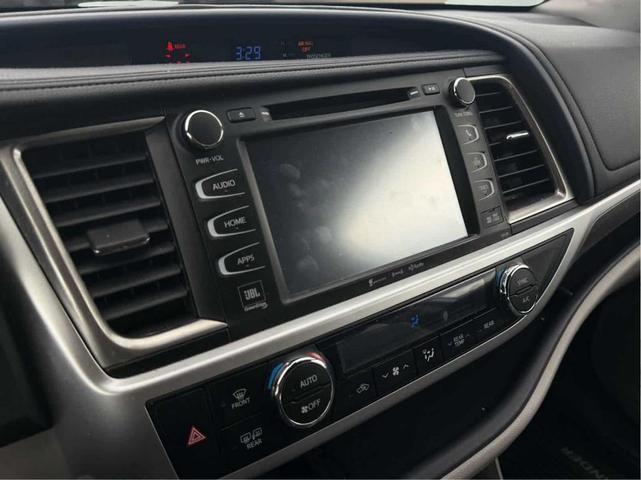 Photo of 2018 Celestial Silver Metallic Toyota Highlander