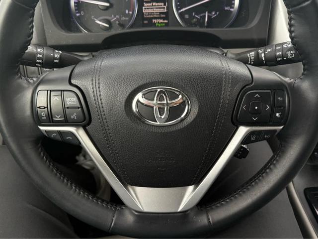 Photo of 2018 Celestial Silver Metallic Toyota Highlander