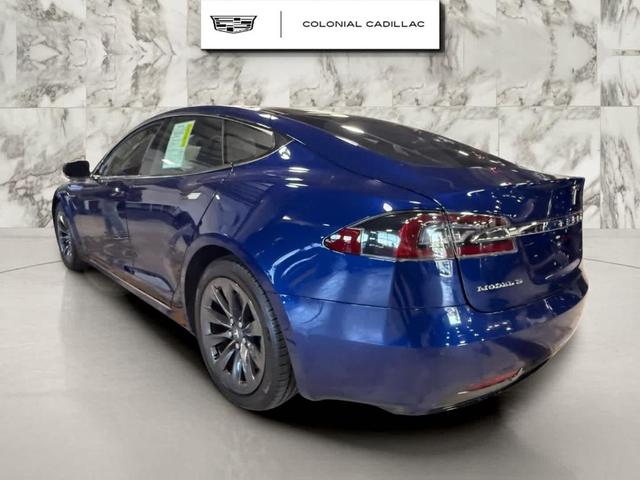 Photo of 2018 Deep Blue Metallic Tesla Model S
