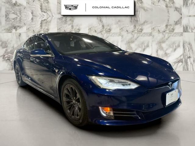 Photo of 2018 Deep Blue Metallic Tesla Model S