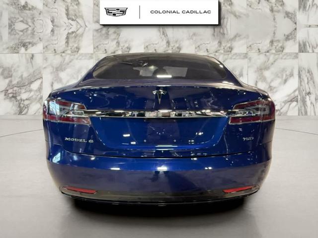 Photo of 2018 Deep Blue Metallic Tesla Model S