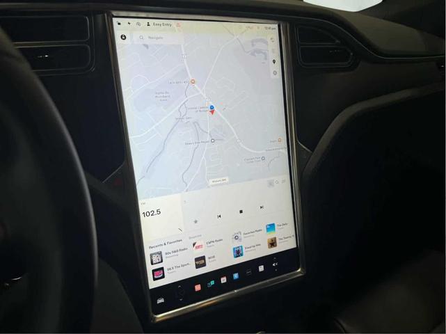 Photo of 2018 Deep Blue Metallic Tesla Model S
