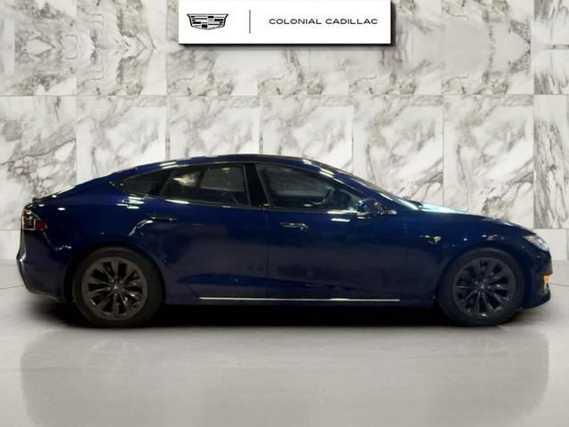 Photo of 2018 Deep Blue Metallic Tesla Model S