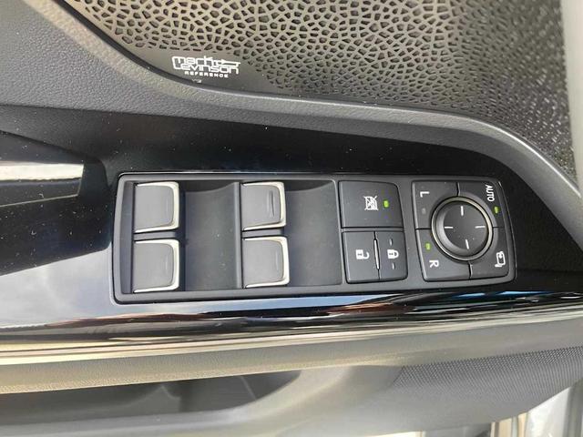 Photo of 2023 MANGANESE LUSTER Lexus LX 600