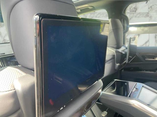 Photo of 2023 MANGANESE LUSTER Lexus LX 600