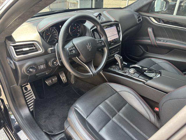 Photo of 2022 Nero Ribelle Metallic Maserati Ghibli