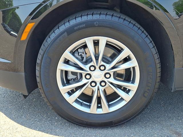 Photo of 2022 Stellar Black Metallic Cadillac XT5