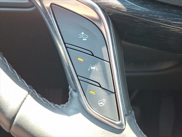 Photo of 2022 Stellar Black Metallic Cadillac XT5