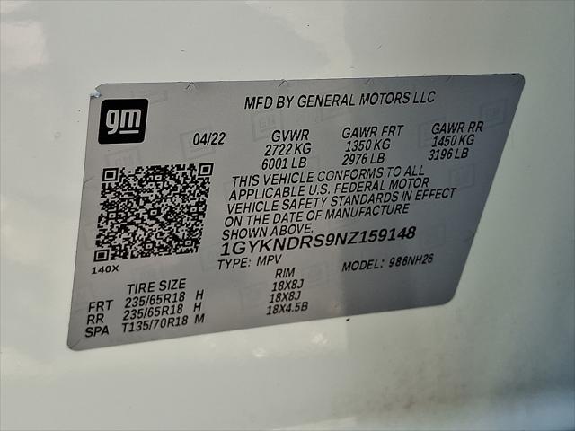 Photo of 2022 Crystal White Tricoat Cadillac XT5