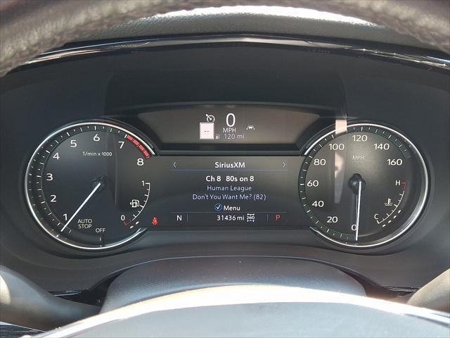 Photo of 2022 Crystal White Tricoat Cadillac XT5
