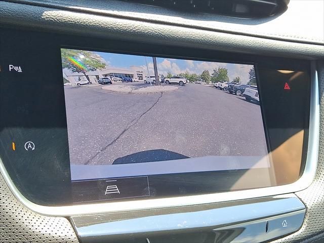 Photo of 2022 Crystal White Tricoat Cadillac XT5