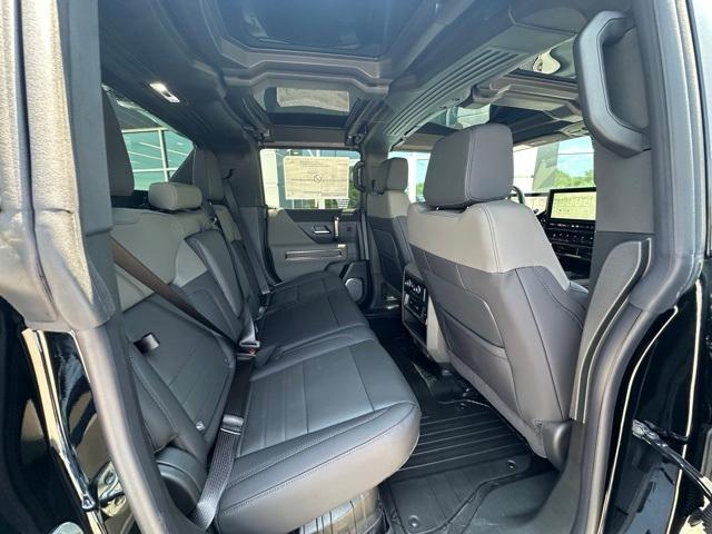 Photo of 2025 Black GMC HUMMER EV Pickup