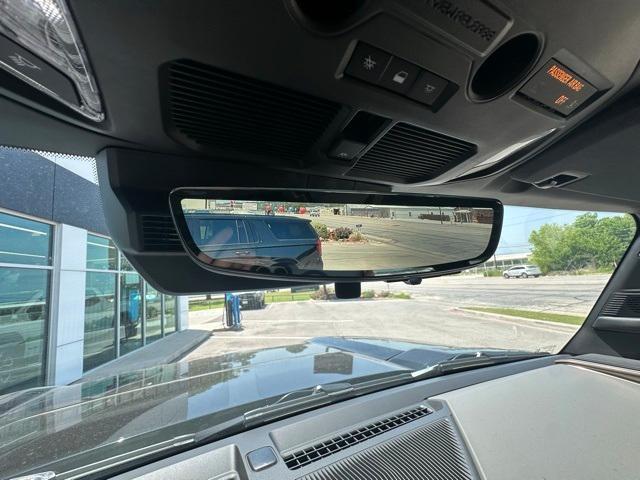 Photo of 2025 Black GMC HUMMER EV Pickup