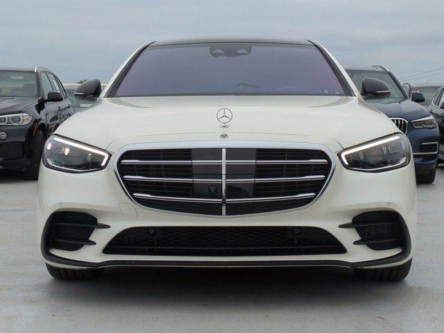 Photo of 2022 Diamond White Mercedes-Benz S-Class