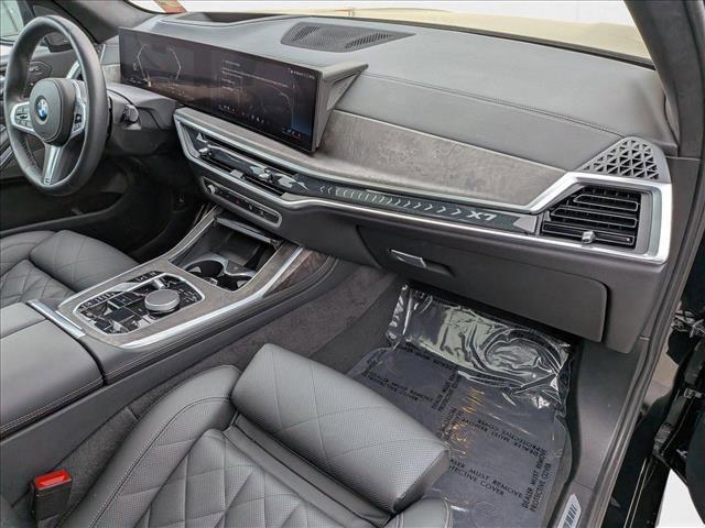Photo of 2024 Black Sapphire Metallic BMW X7