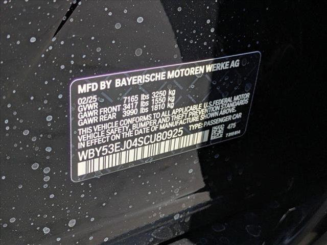 Photo of 2025 Black Sapphire Metallic BMW i7
