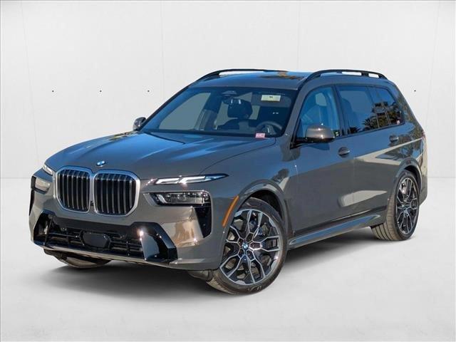 Photo of 2025 Gray Metallic BMW X7