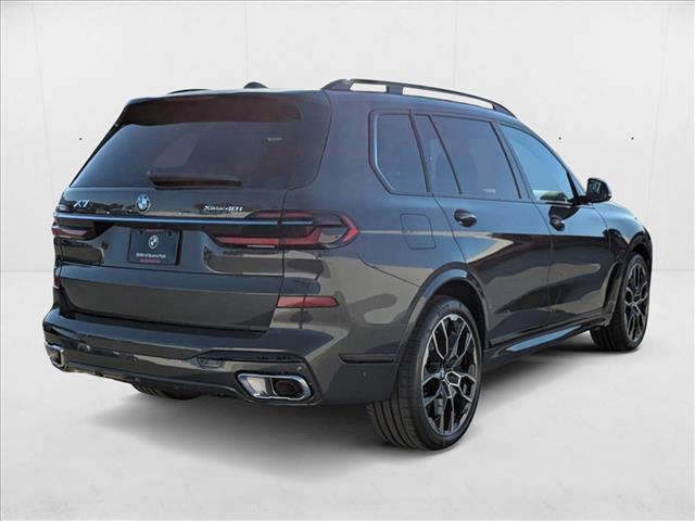 Photo of 2025 Gray Metallic BMW X7