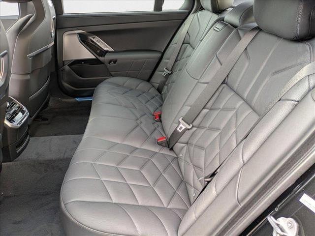 Photo of 2025 Black Sapphire Metallic BMW 740