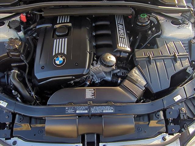 Photo of 2011 Mineral White Metallic BMW 328