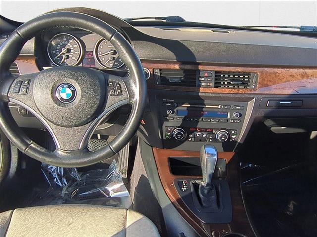 Photo of 2011 Mineral White Metallic BMW 328