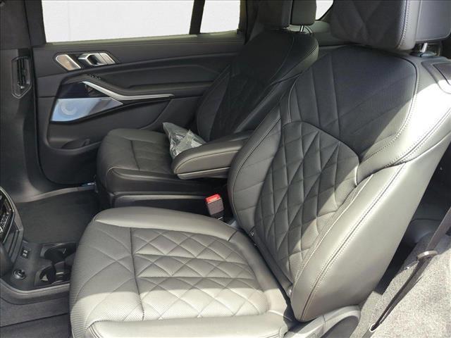 Photo of 2026 Black Sapphire Metallic BMW X7