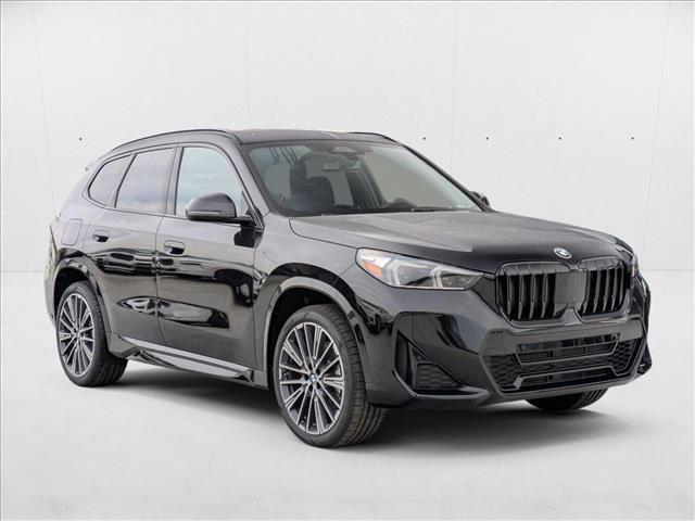 Photo of 2025 Black Sapphire Metallic BMW X1