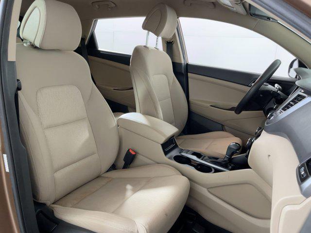 Photo of 2016 Mojave Sand Hyundai TUCSON