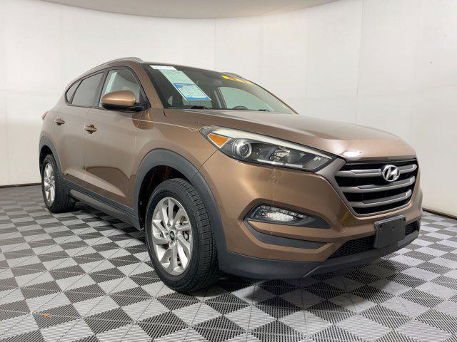 Photo of 2016 Mojave Sand Hyundai TUCSON