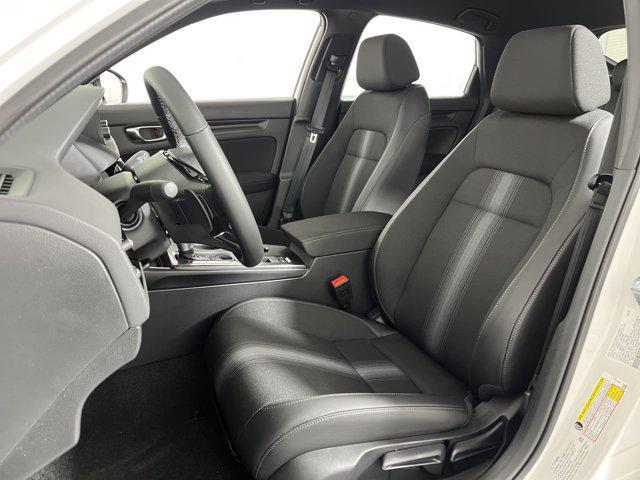 Photo of 2025 Platinum White Pearl Honda Civic