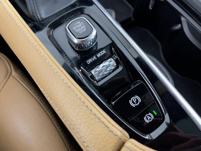 Photo of 2018 Bright Silver Metallic Volvo S90