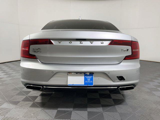 Photo of 2018 Bright Silver Metallic Volvo S90