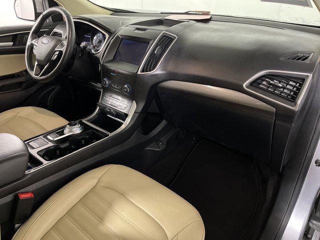 Photo of 2020 Iconic Silver Metallic Ford Edge