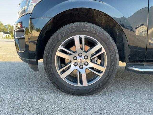 Photo of 2023 Agate Black Metallic Ford Expedition Max