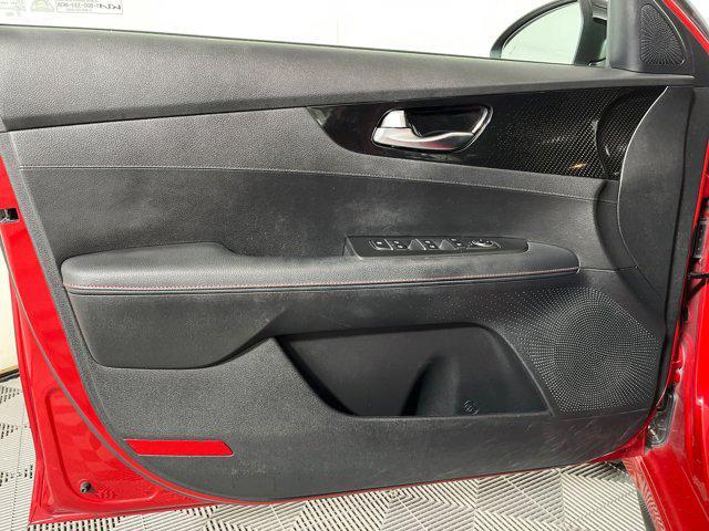 Photo of 2022 Currant Red Kia Forte