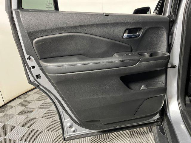 Photo of 2021 Lunar Silver Metallic Honda Passport