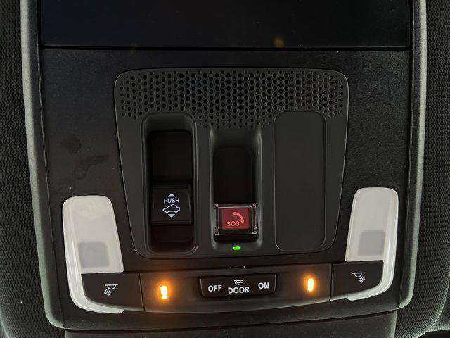 Photo of 2026 Crystal Black Pearl Honda CR-V Hybrid