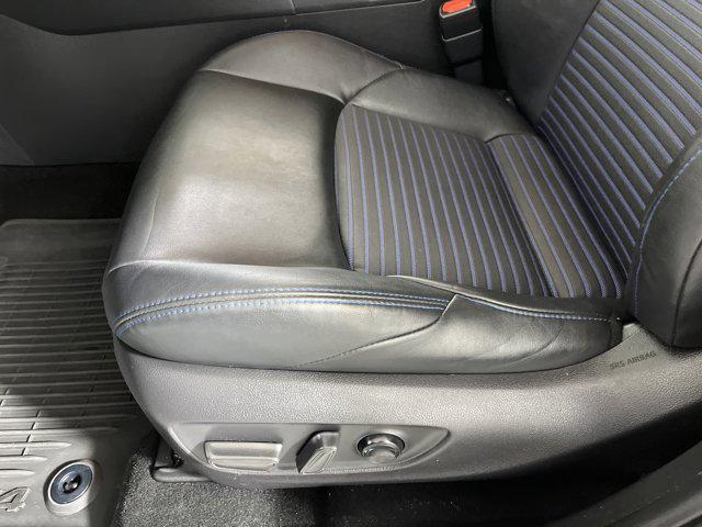 Photo of 2021 Blizzard Pearl/Midnight Black Metallic Toyota RAV4 Hybrid