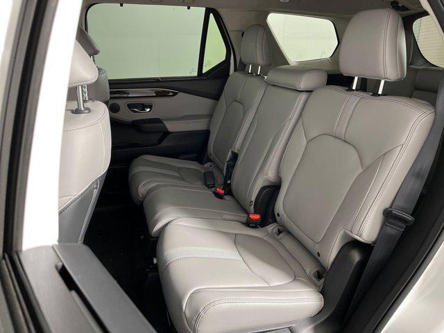 Photo of 2025 Platinum White Pearl Honda Pilot
