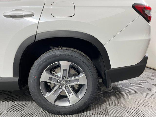 Photo of 2025 Platinum White Pearl Honda Pilot