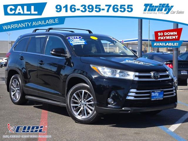Photo of 2019 Midnight Black Metallic Toyota Highlander