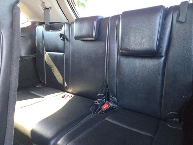 Photo of 2019 Midnight Black Metallic Toyota Highlander