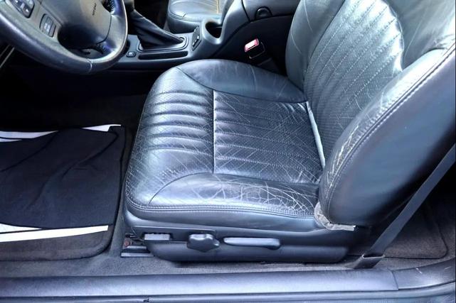 Photo of 2004 Black Chevrolet Monte Carlo