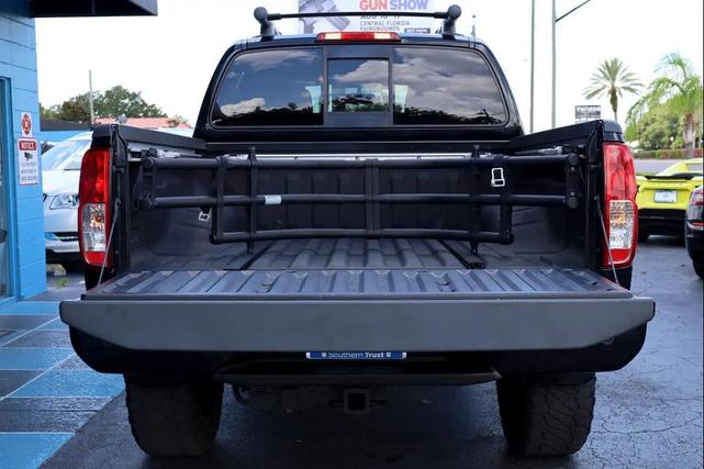 Photo of 2017 Magnetic Black Nissan Frontier