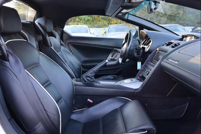 Photo of 2008 Bianco Monocerus Lamborghini Gallardo