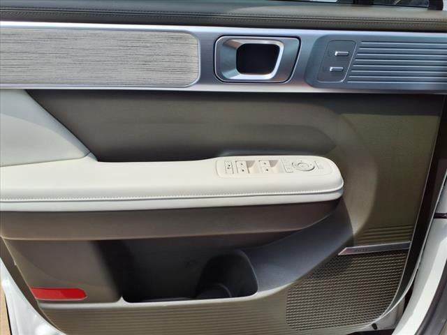 Photo of 2025 White Hyundai SANTA FE HEV