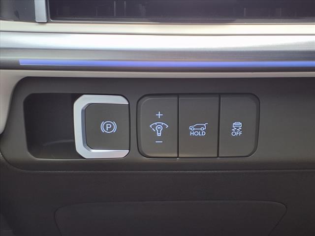 Photo of 2025 White Hyundai SANTA FE HEV