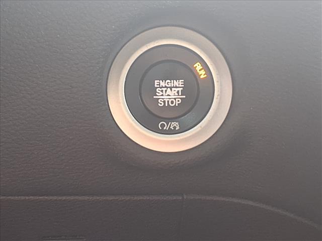 Photo of 2020 Ceramic Gray Chrysler Pacifica