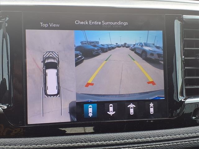 Photo of 2020 Ceramic Gray Chrysler Pacifica