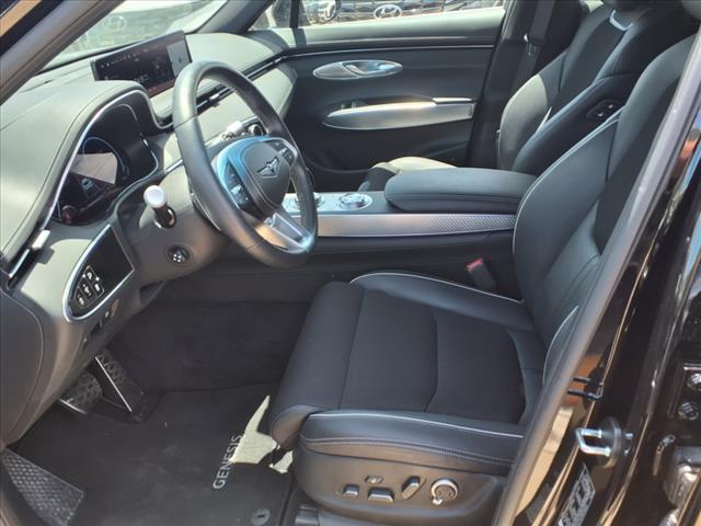 Photo of 2024 Vik Black Genesis GV70